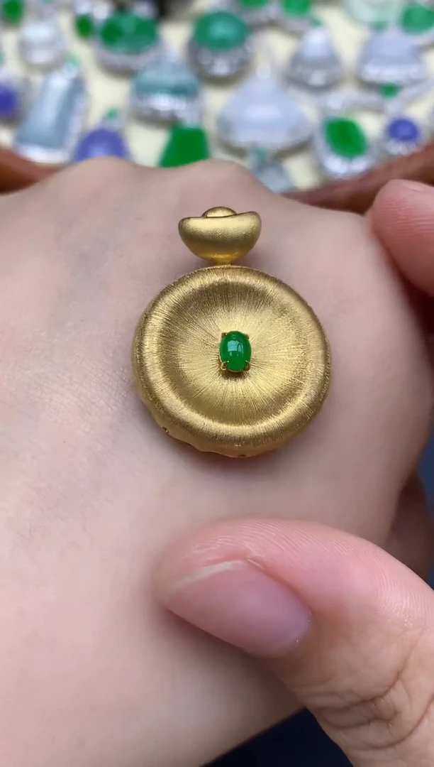 颈饰18K金镶嵌翡翠194-中国好珍宝