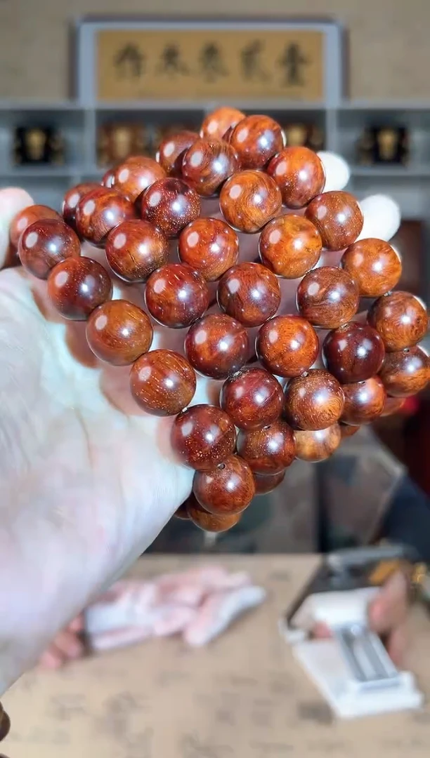 檀香紫檀（小叶紫檀）1.5 圆珠瘤疤单圈手串