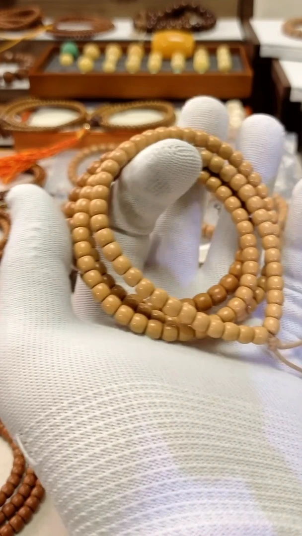 【闪购商品】橄榄核吊坠全无白核尖5.9