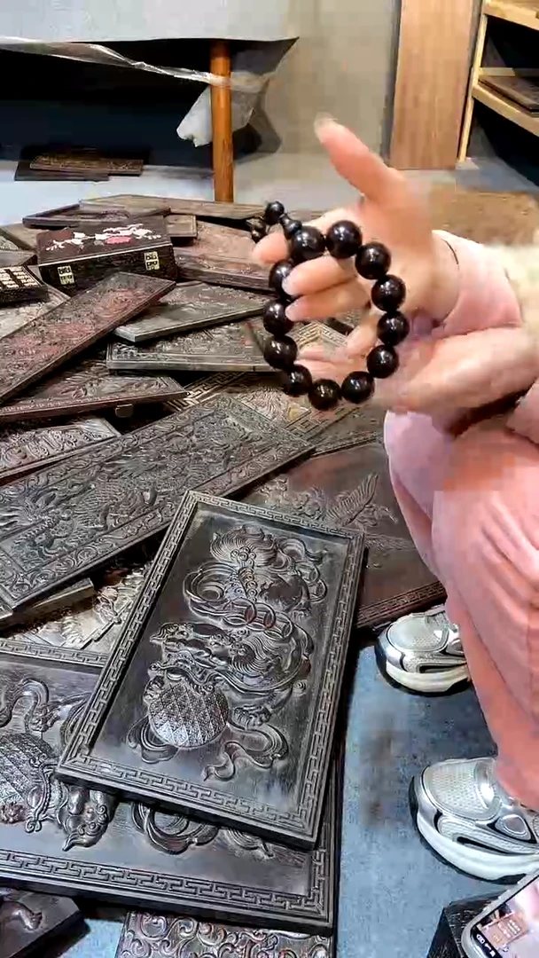 【闪购商品】木紫檀雕刻一物一拍以直播间为准