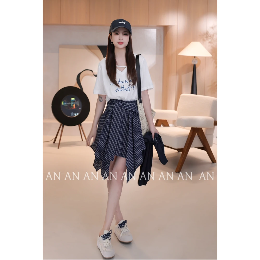 C04263气质设计感小众宽松V领慵懒风字母短袖T恤