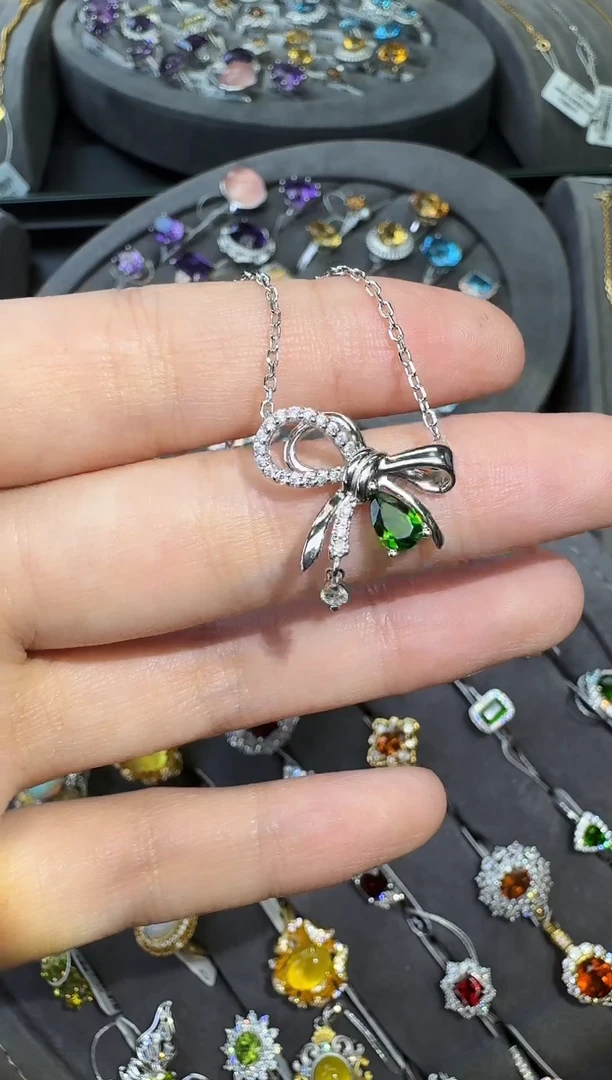 银S925镶嵌透辉石项链【七天鉴赏期】