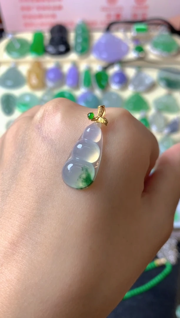 吊坠(不含链)18K金镶嵌翡翠小*?吊坠