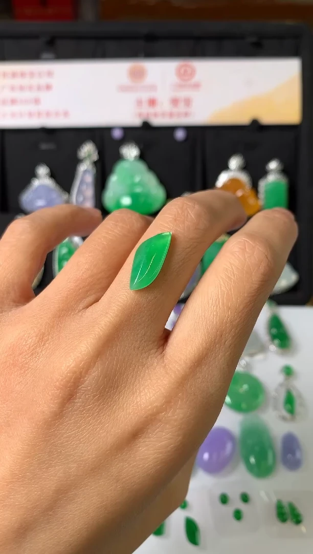 未镶嵌定制翡翠裸石（镶嵌定制）