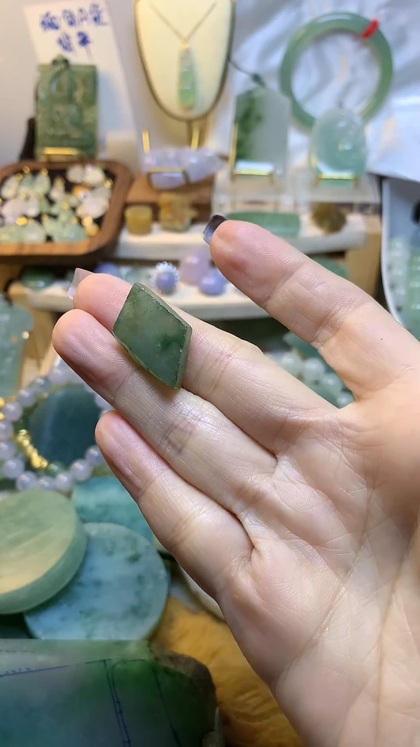 未镶嵌挂件翡翠柒*缅甸A货翡翠,没有运费险,有纹有裂