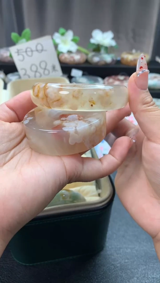 未镶嵌手镯石英质玉（59-60圈口）赠送镯心