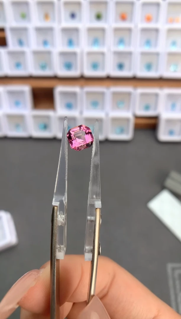 未镶嵌裸石定制碧玺1.73ct 09003