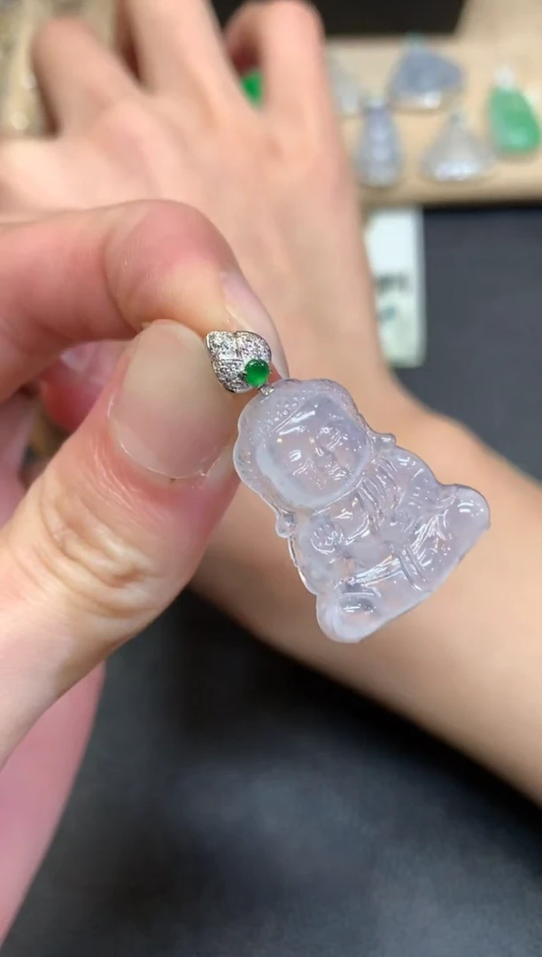 【闪购商品】翡翠颈饰18K金镶嵌佛公【无服务费】