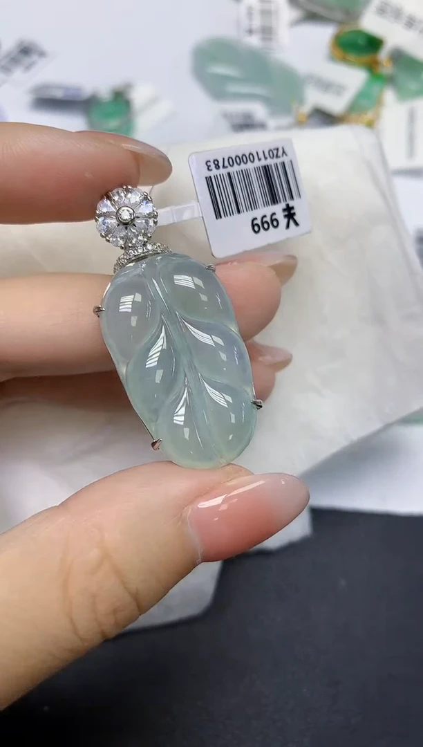 颈饰未镶嵌翡翠天然缅甸翡翠A货多样性发一件