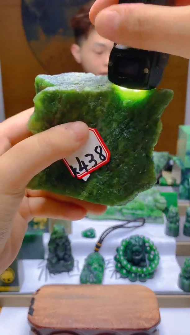 和田玉（碧玉）未镶嵌珠宝半成品438