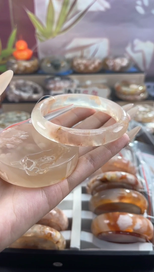 未镶嵌手镯石英质玉天然樱花玛瑙手镯60