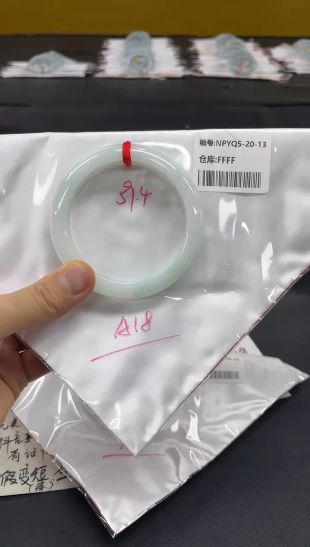 未镶嵌手镯翡翠翡翠手镯