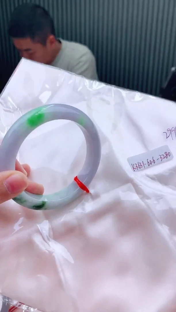 未镶嵌手镯翡翠60+