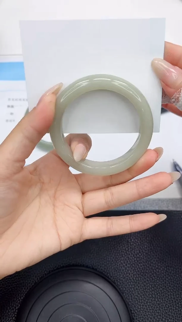 石英质玉手镯未镶嵌128-52.3