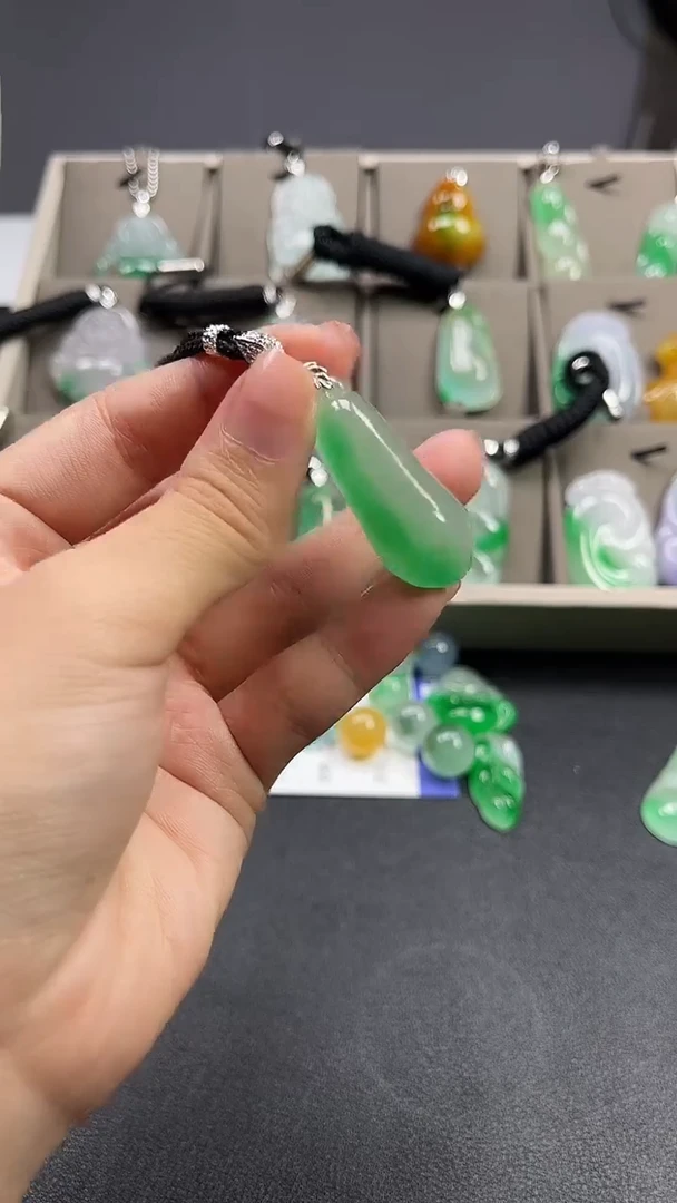 颈饰未镶嵌翡翠  所见即所得 一图一物