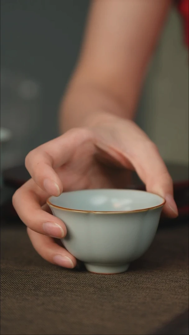 微微瑕 花朵杯 无底款