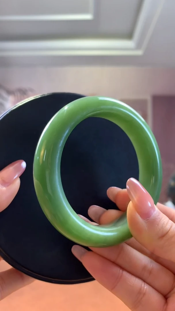 【闪购商品】和田玉手镯未镶嵌碧玉猫眼手镯56