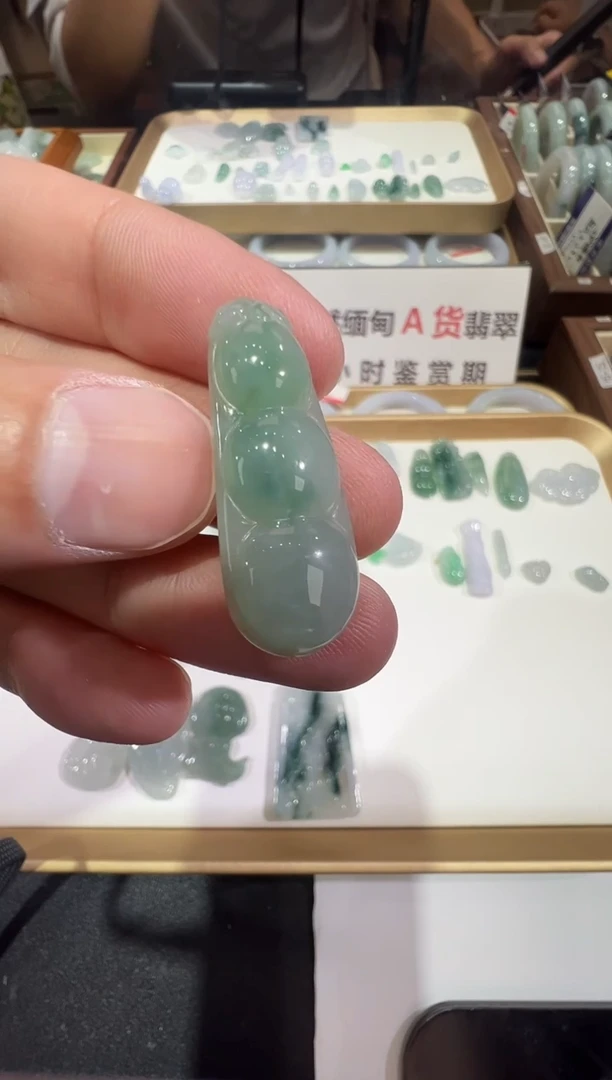 颈饰未镶嵌翡翠-纯天然缅甸A货翡翠福豆吊坠-