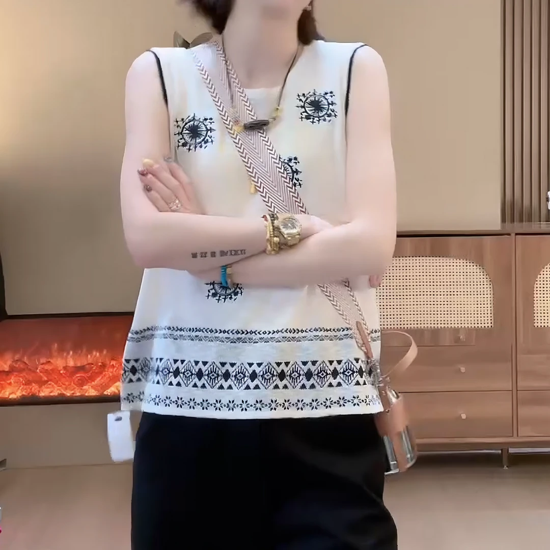 （褪色爱情）2025夏季设计百搭休闲简约无袖重工时尚背心LK2504606