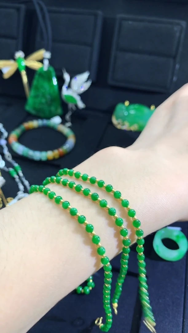 【闪购商品】翡翠手链18K金镶嵌手链（多样性发货发一条）