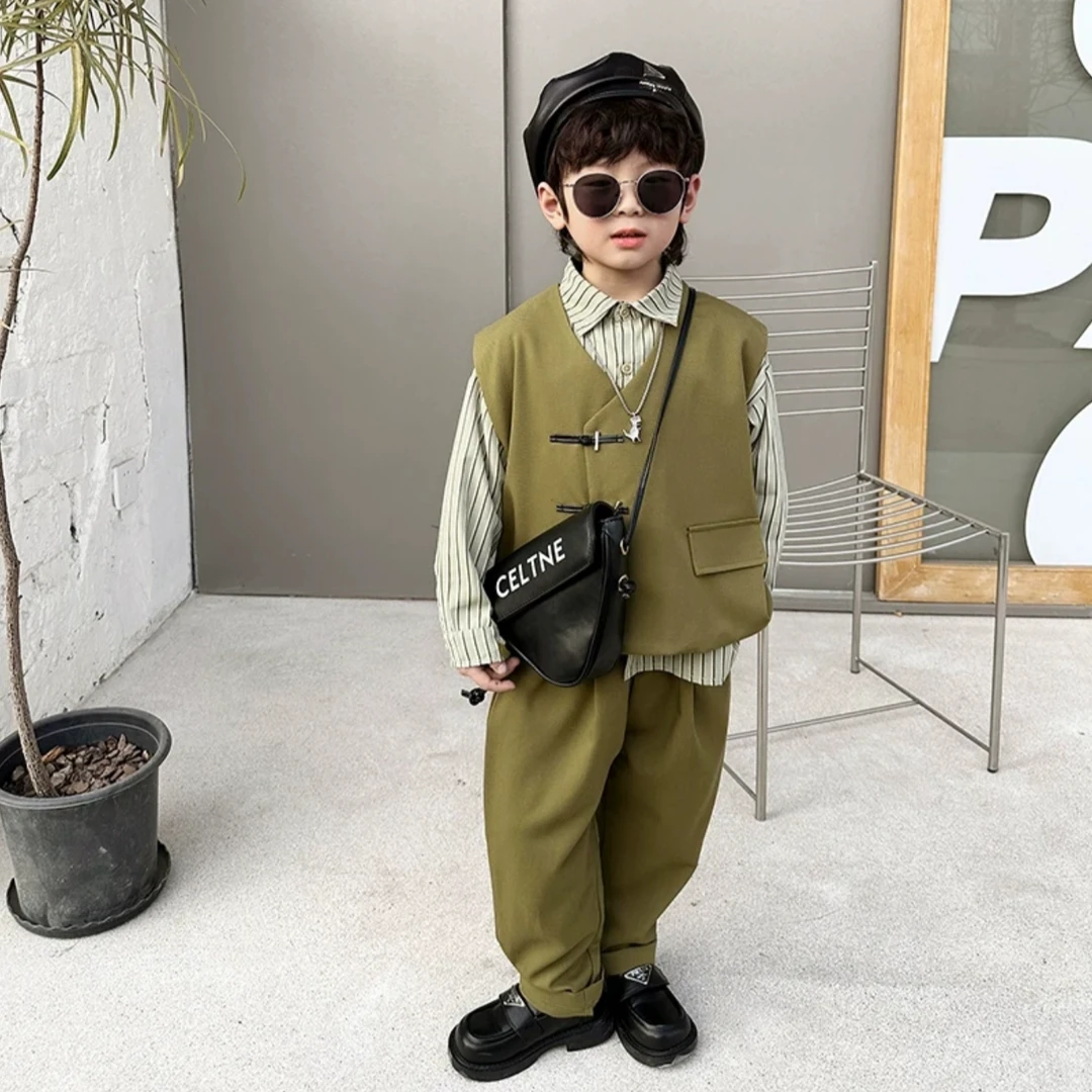 军绿童装潮酷国风西装三件套春秋款儿童男童女童西服马甲衬衫裤子