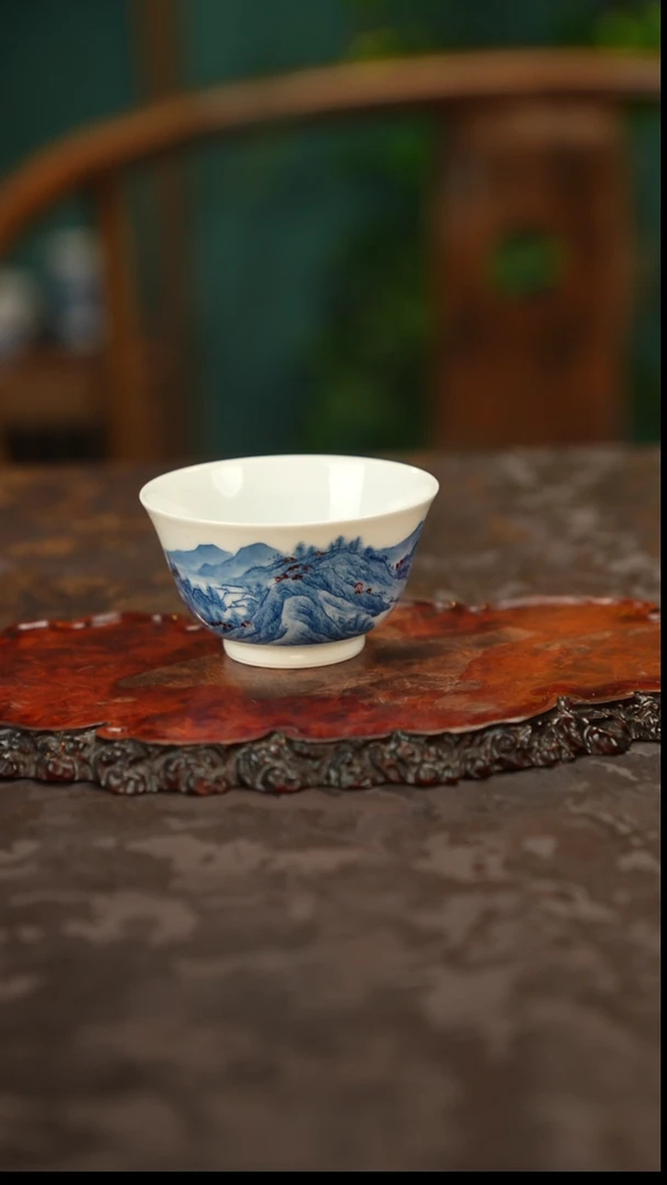 青花手绘山水主人杯