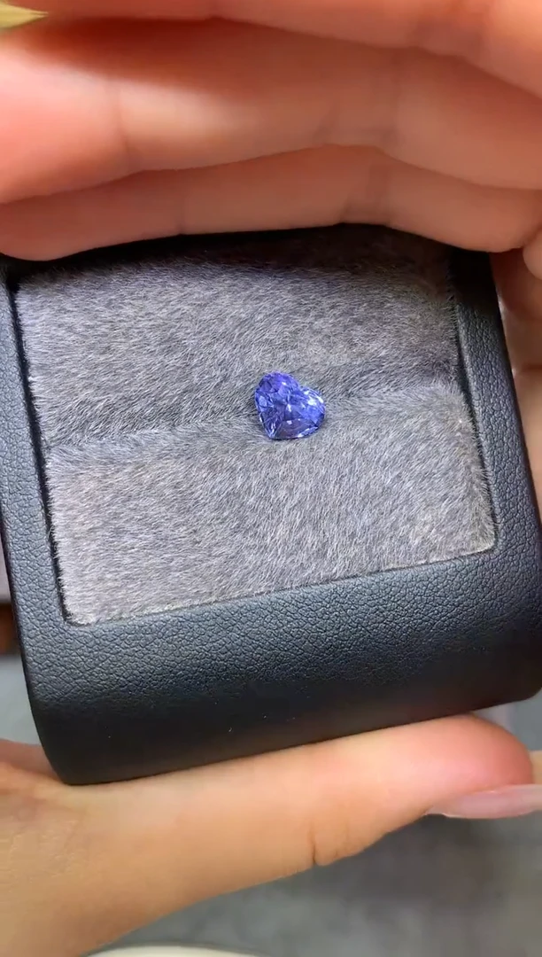 未镶嵌裸石定制蓝宝石心形 （附AIGS证书）蓝宝石 2.08ct