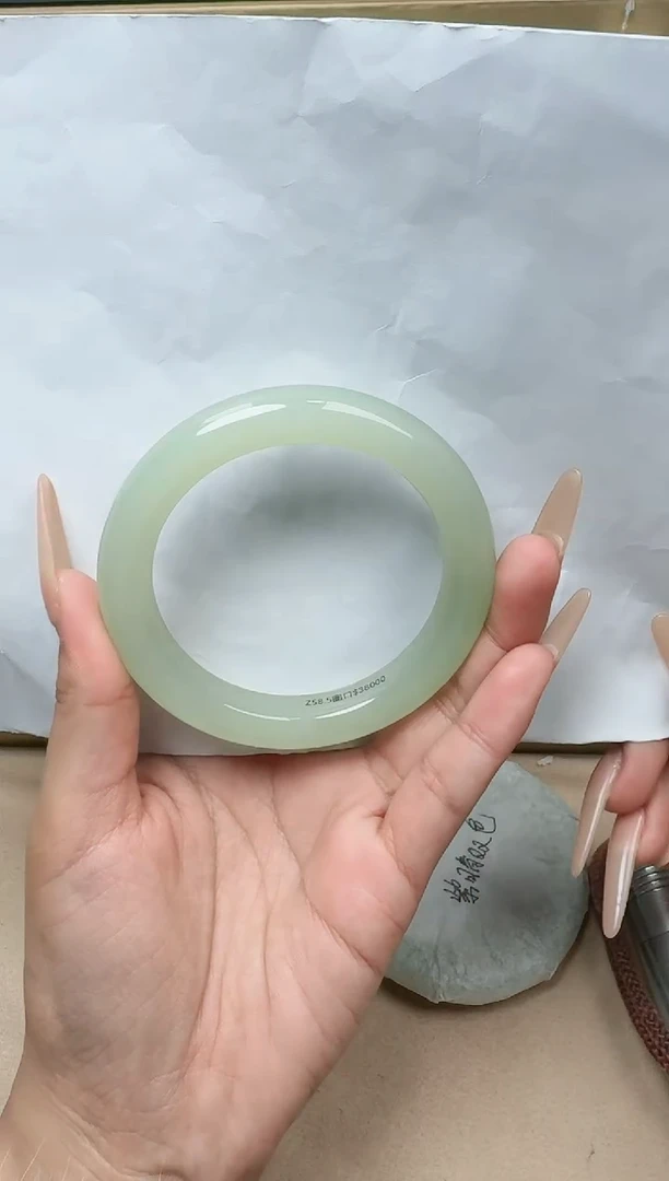 【闪购商品】和田玉手镯未镶嵌58/59圈口YY