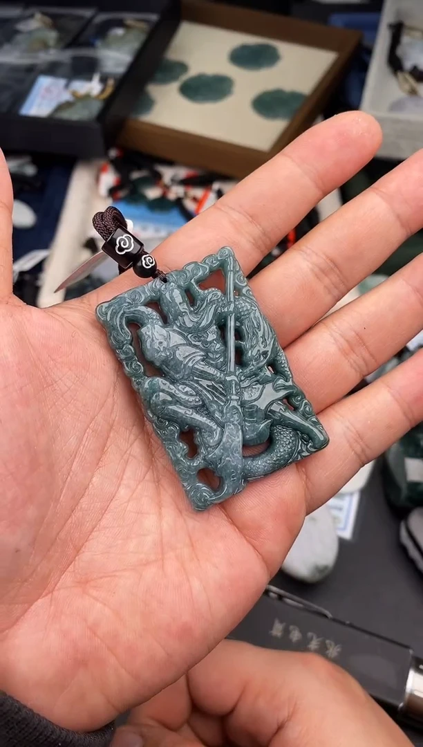【闪购商品】翡翠颈饰未镶嵌  天然翡翠，一物一图