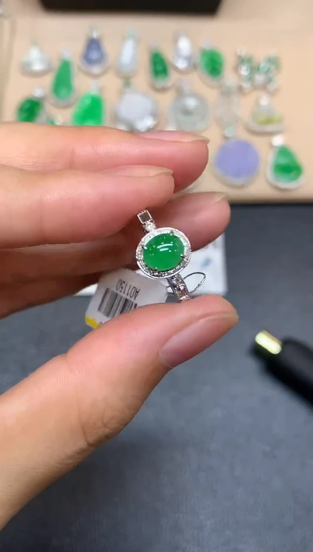 18K金镶嵌戒指翡翠蛋面【无服务费