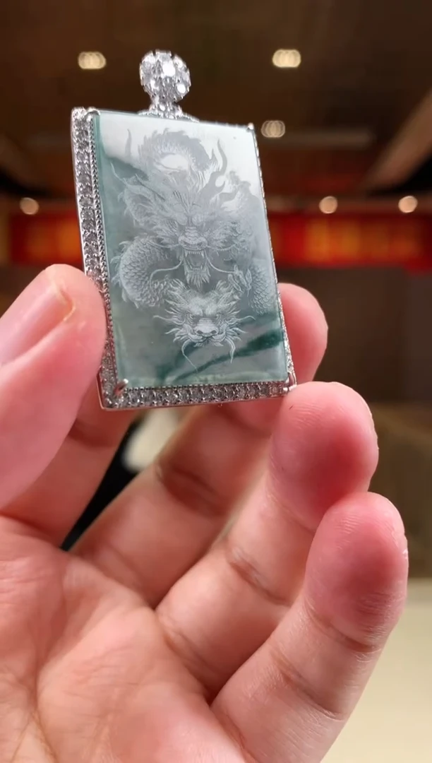 【闪购商品】翡翠颈饰未镶嵌             *7