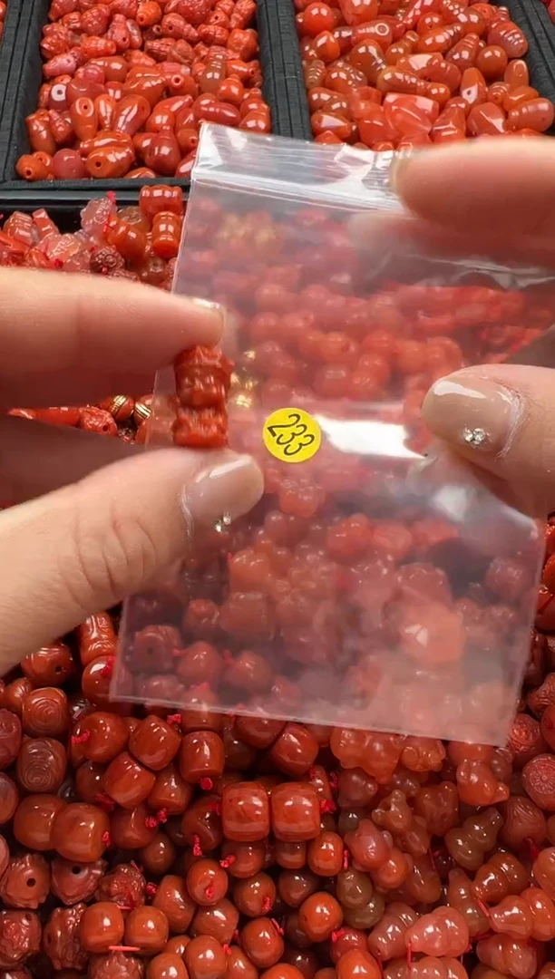 【闪购商品】南红玛瑙颈饰未镶嵌1