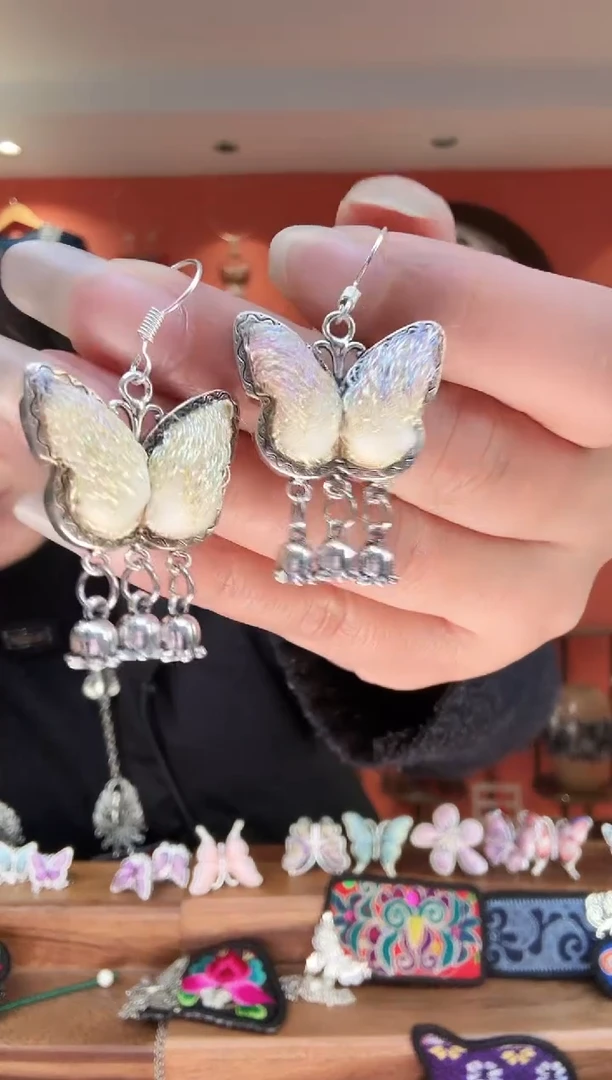 织绣手工苗绣刺绣首饰79