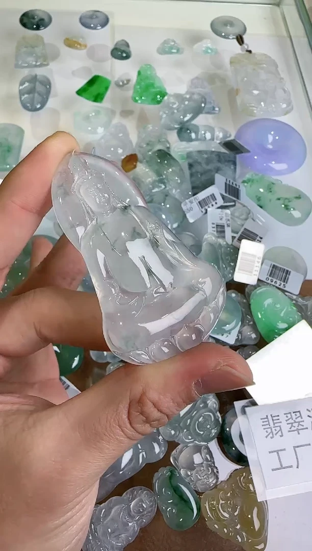 【闪购商品】翡翠吊坠(不含链)未镶嵌··