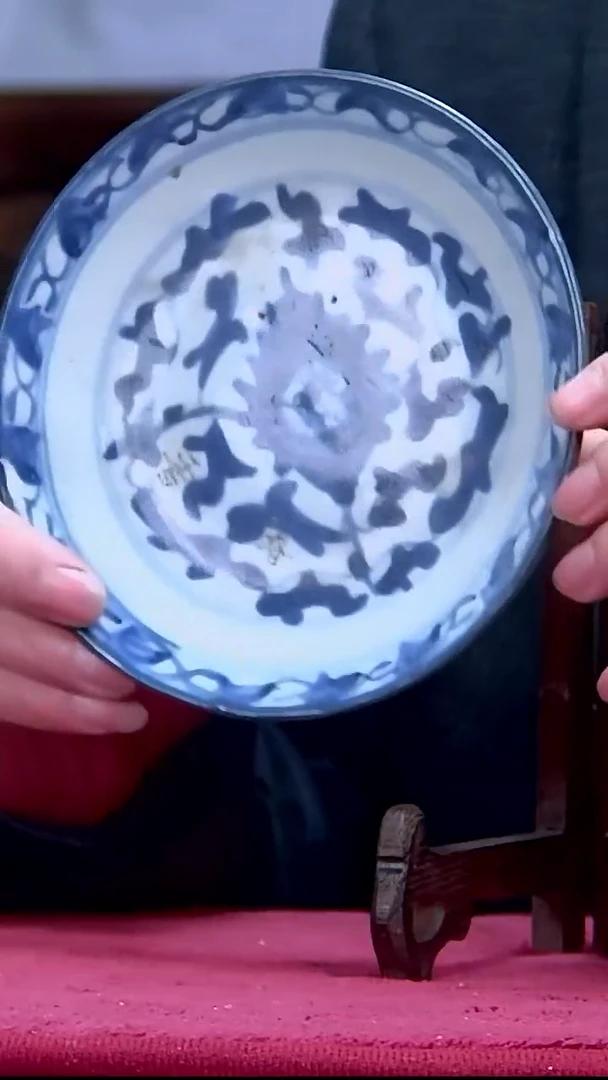 青花青花花卉缠枝莲小蝶