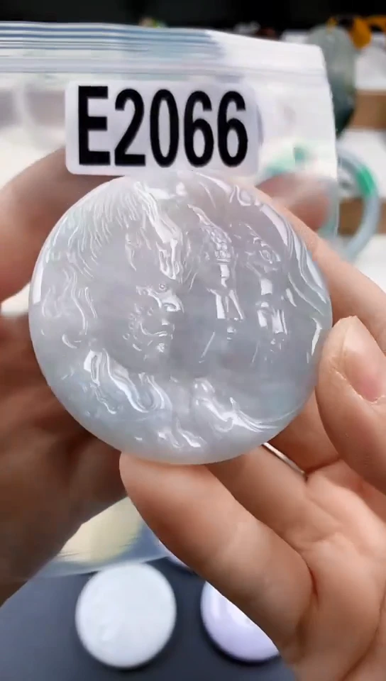 颈饰未镶嵌翡翠天然翡翠吊坠挂饰