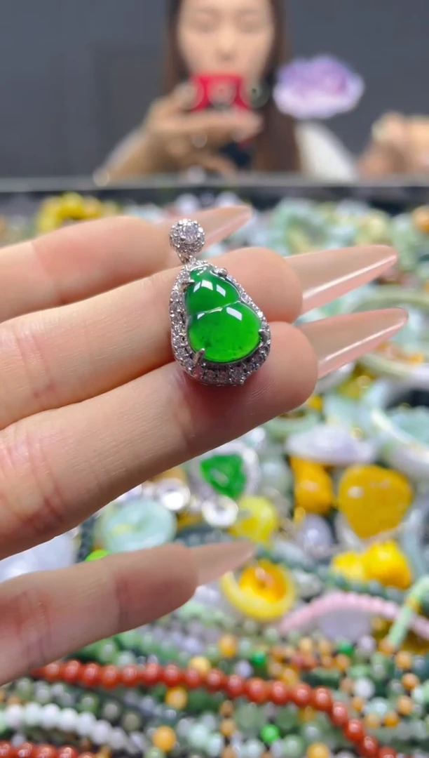 颈饰未镶嵌翡翠/F/翡翠A货，一件也是批发价