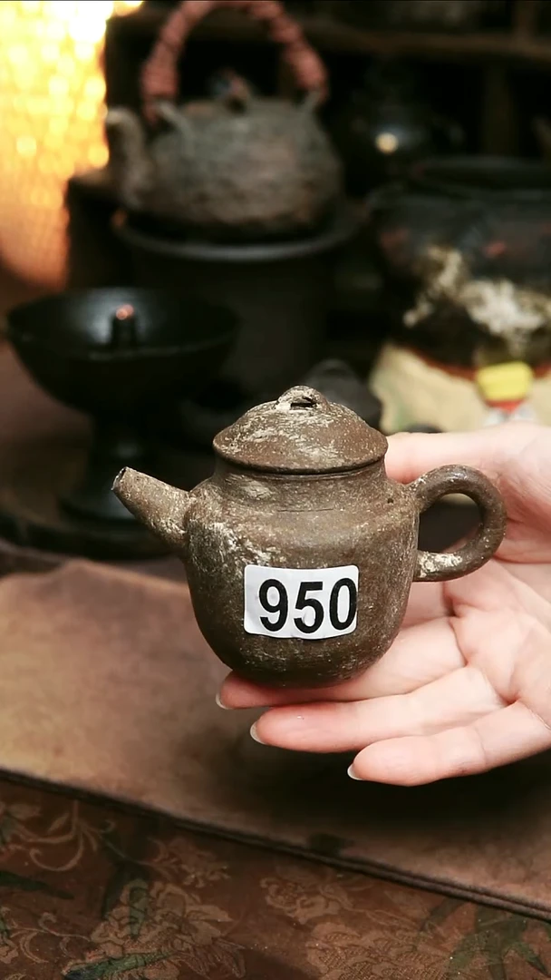 950号紫砂全手工粉引正把茶壶115毫升