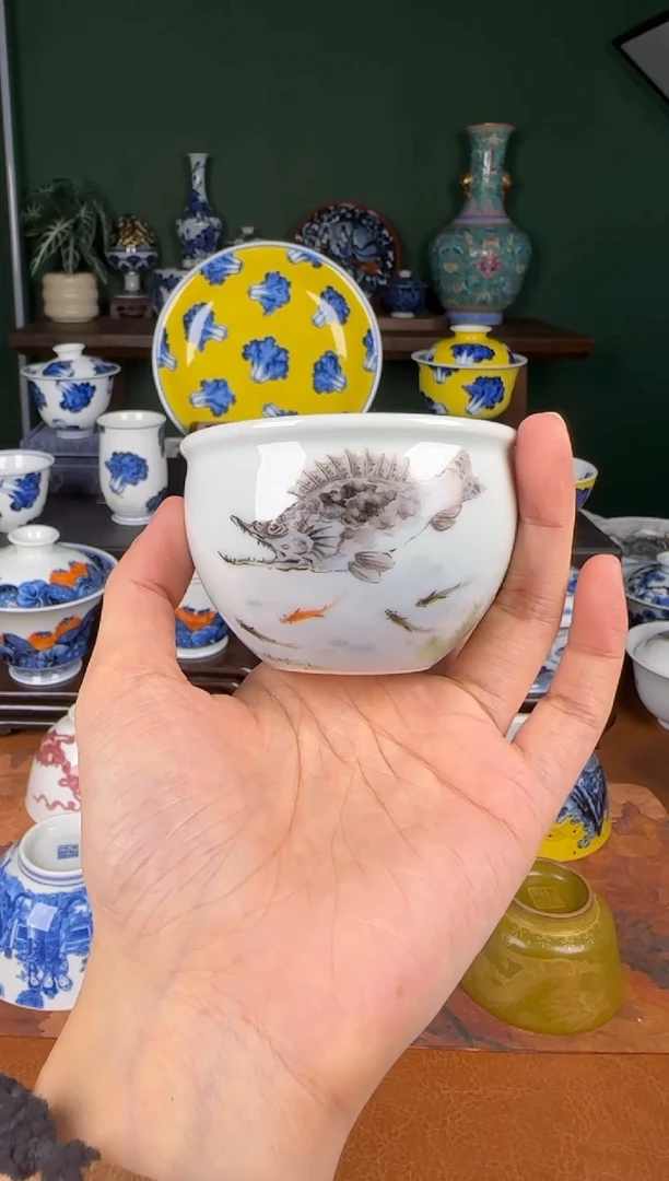 杯论艺堂。 墨彩鳜鱼。  缸杯