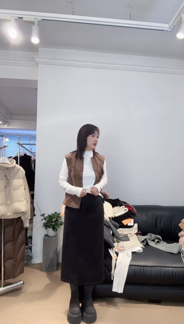 M 码黑色半裙2475