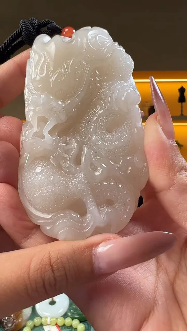 未镶嵌和田玉把件1