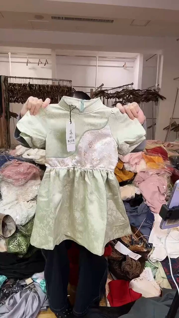 儿童       连衣裙      110码