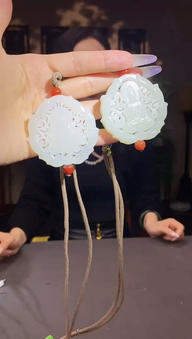 【闪购商品】和田玉未镶嵌颈饰C811