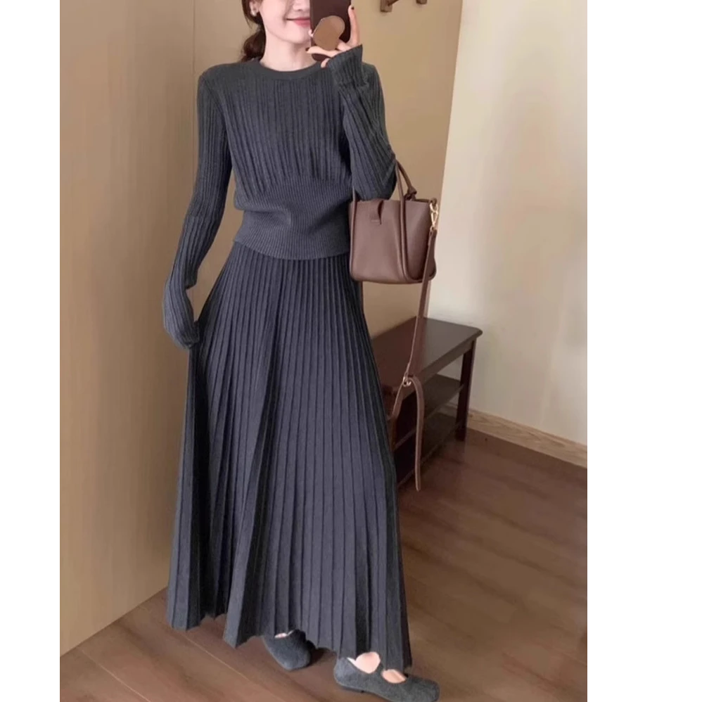 韩系早秋穿搭灰色针织衫百褶半身裙一整套女士高级感时尚两件套装
