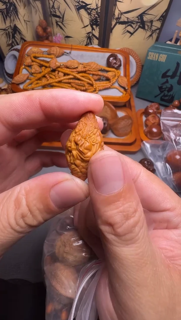 手串橄榄核天***行一包的