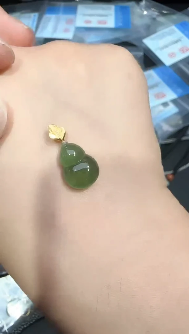 翡翠18K金镶嵌颈饰250529144