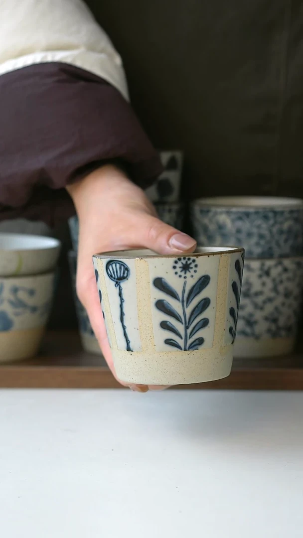 【闪购商品】陶瓷手作粗陶百草花220ml猪口杯@4-2@