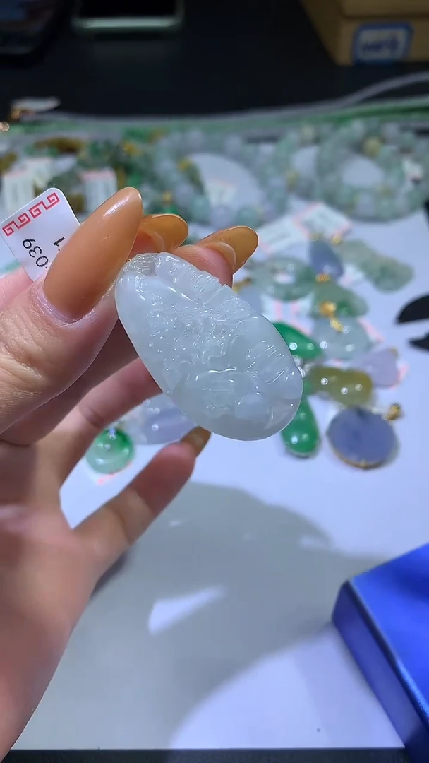 颈饰未镶嵌翡翠ZX018732