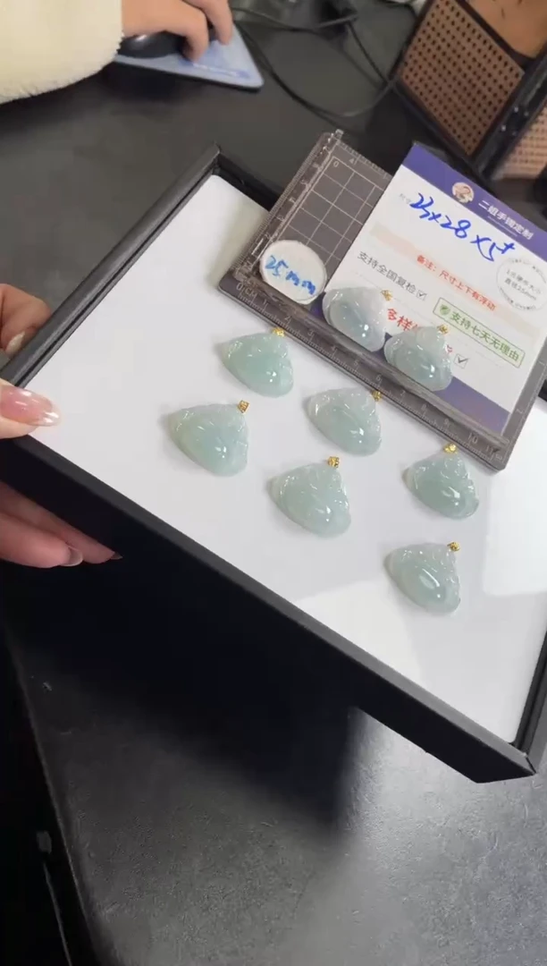 【闪购商品】翡翠挂件18K金镶嵌蓝杠佛公FL82@CP多样性发其一配绳