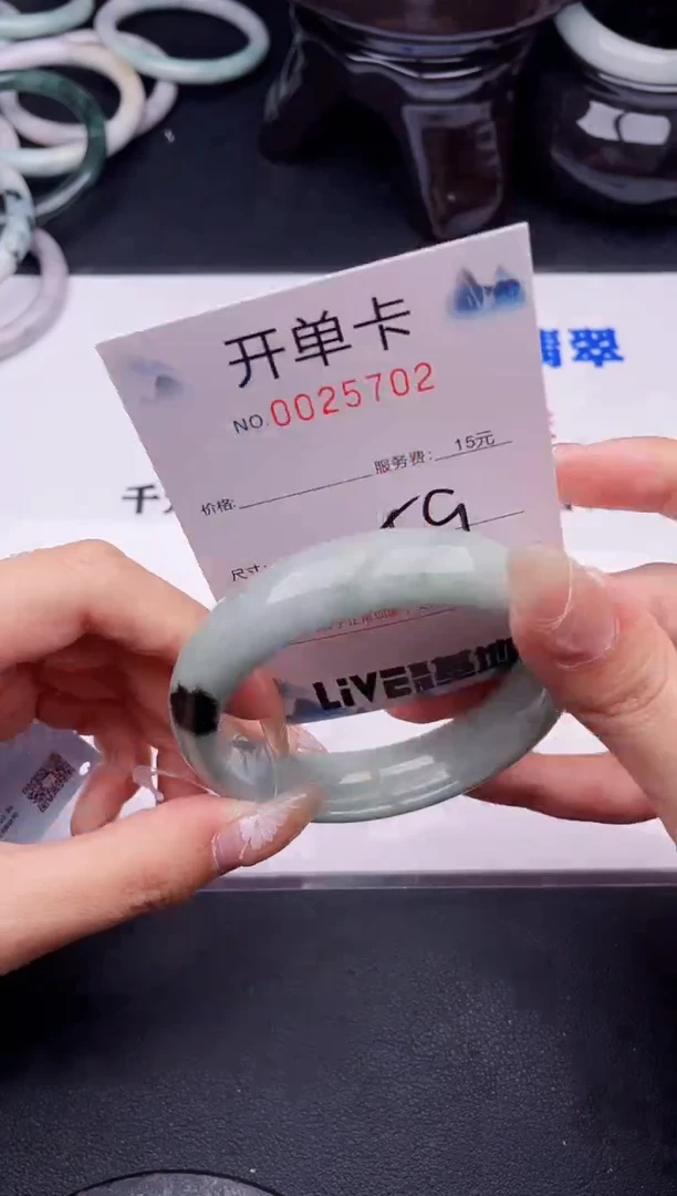 翡翠手镯未镶嵌拍哪个图片就是发哪个02